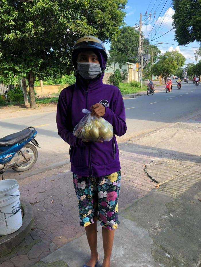 Trao quà phường Phước Long A, Thủ Đức và người dân ở Tân Uyên, Bình Dương (ngày 11/09/2021)